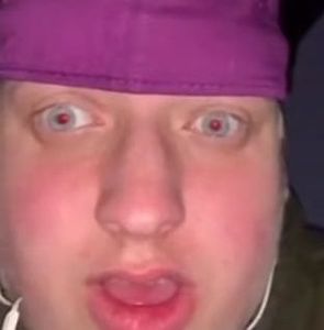 Meet your Posher, Metralleta